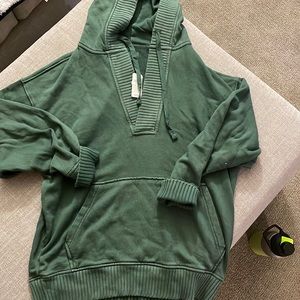 Aerie sweatshirt, brand new with tags!